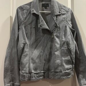 Like New! Lucky Brand Stonewash GRAY ZipUp MOTO DENIM JACKET size M has stretch